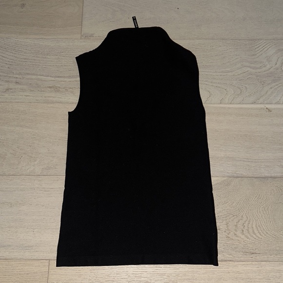 Babaton “Michael” Tank Top - Picture 3 of 4